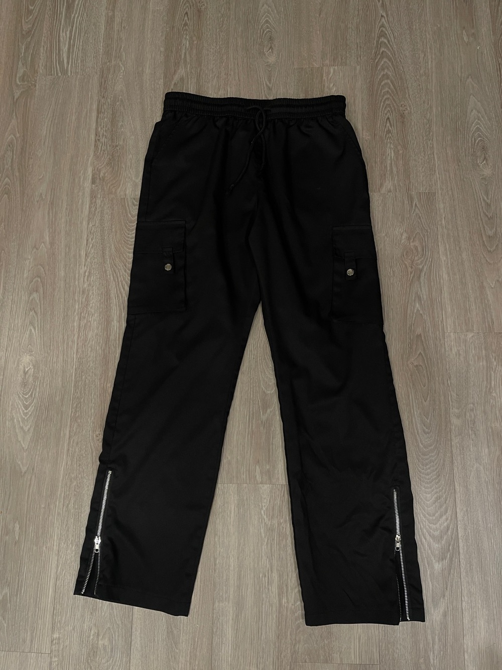 Black Men's Cargo Jogger Pants with Ankle Zips